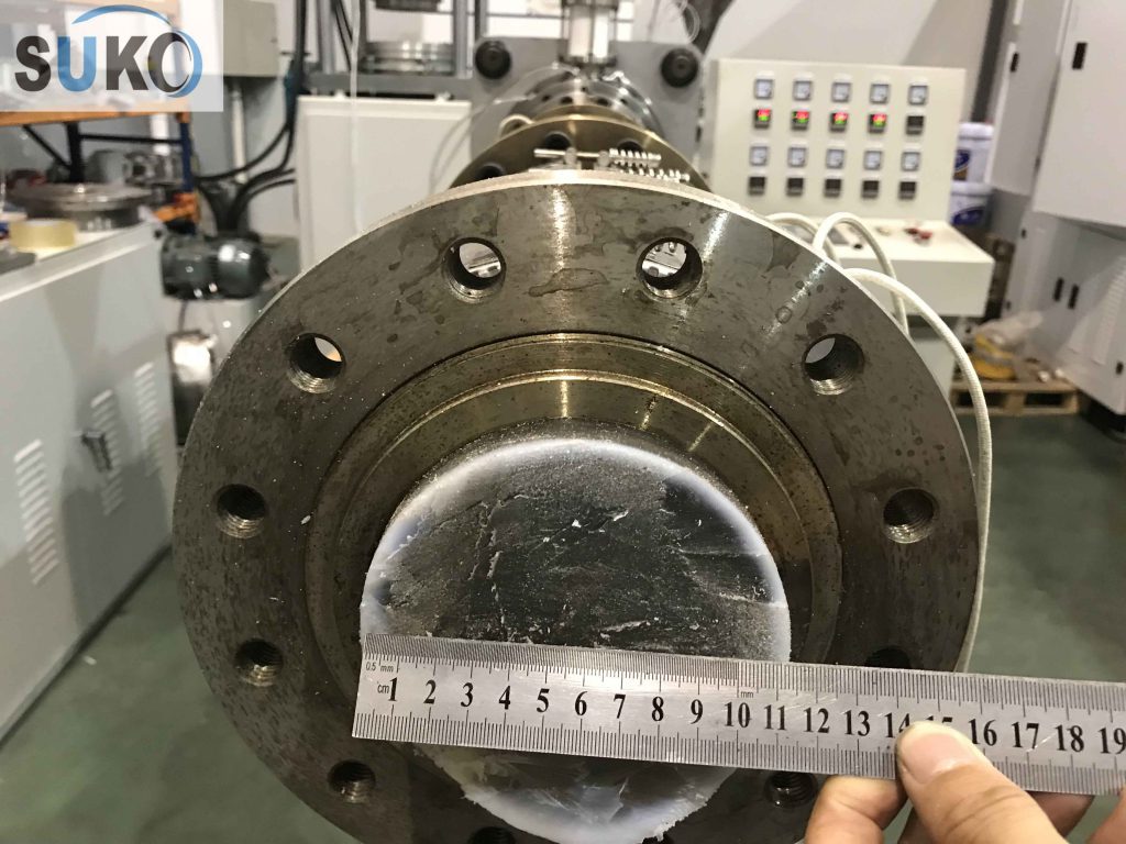 河北客戶(hù)訂購(gòu)超高管棒擠出機(jī)(圖1)