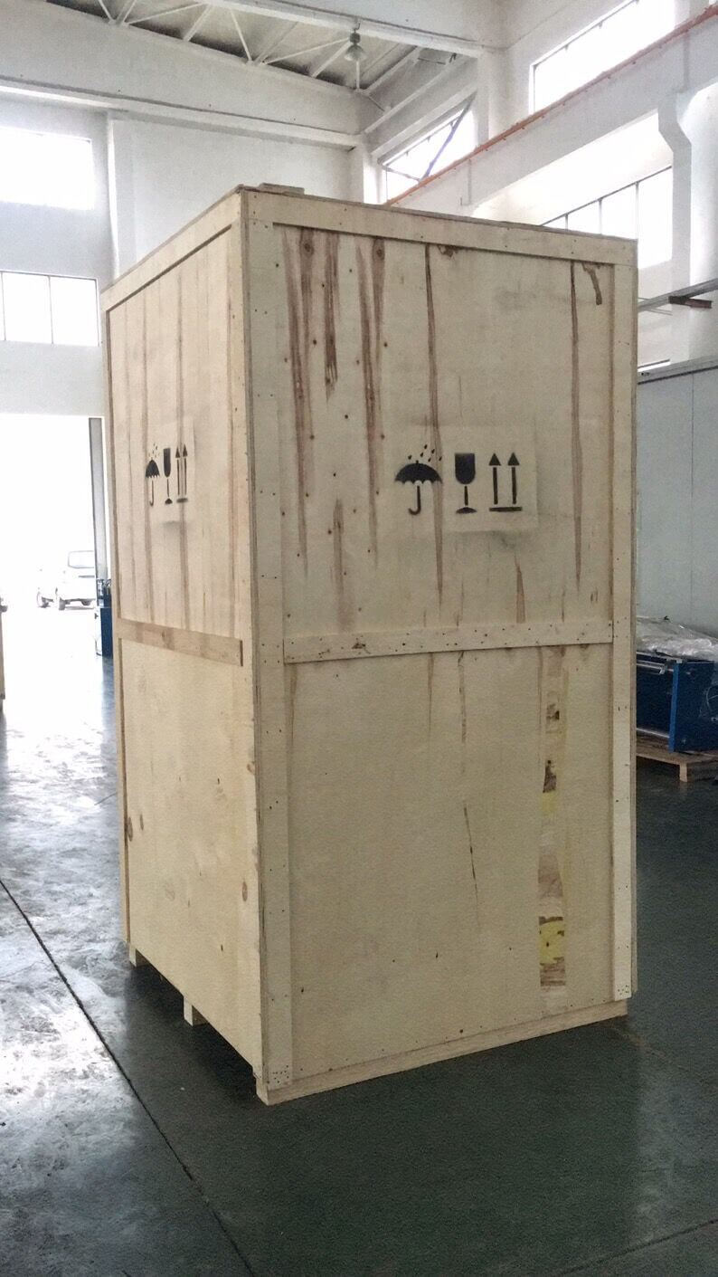 一臺自動模壓機(jī)出口到印度(圖3)