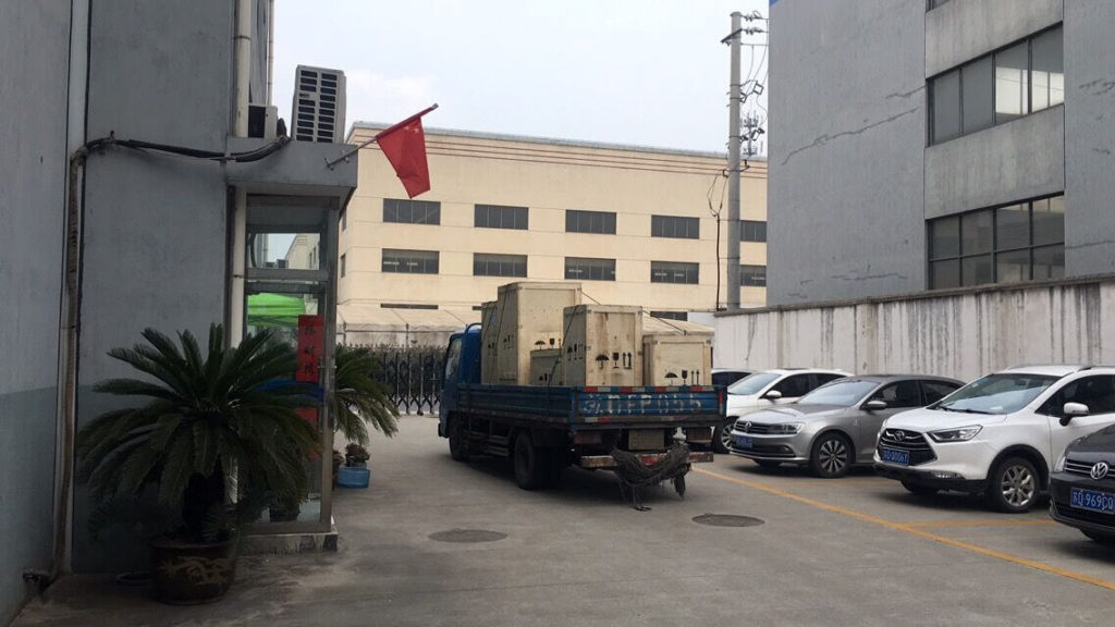 PFG300管機(jī)，3套模具，自動(dòng)上料機(jī)出口到西班牙(圖4)