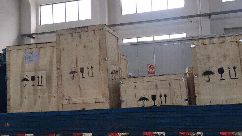 PFG300管機(jī)，3套模具，自動(dòng)上料機(jī)出口到西班牙(圖3)